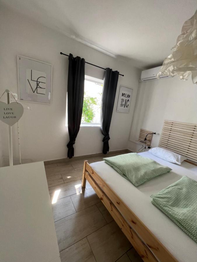 Guesthouse Dvoshko Hvar Exterior foto